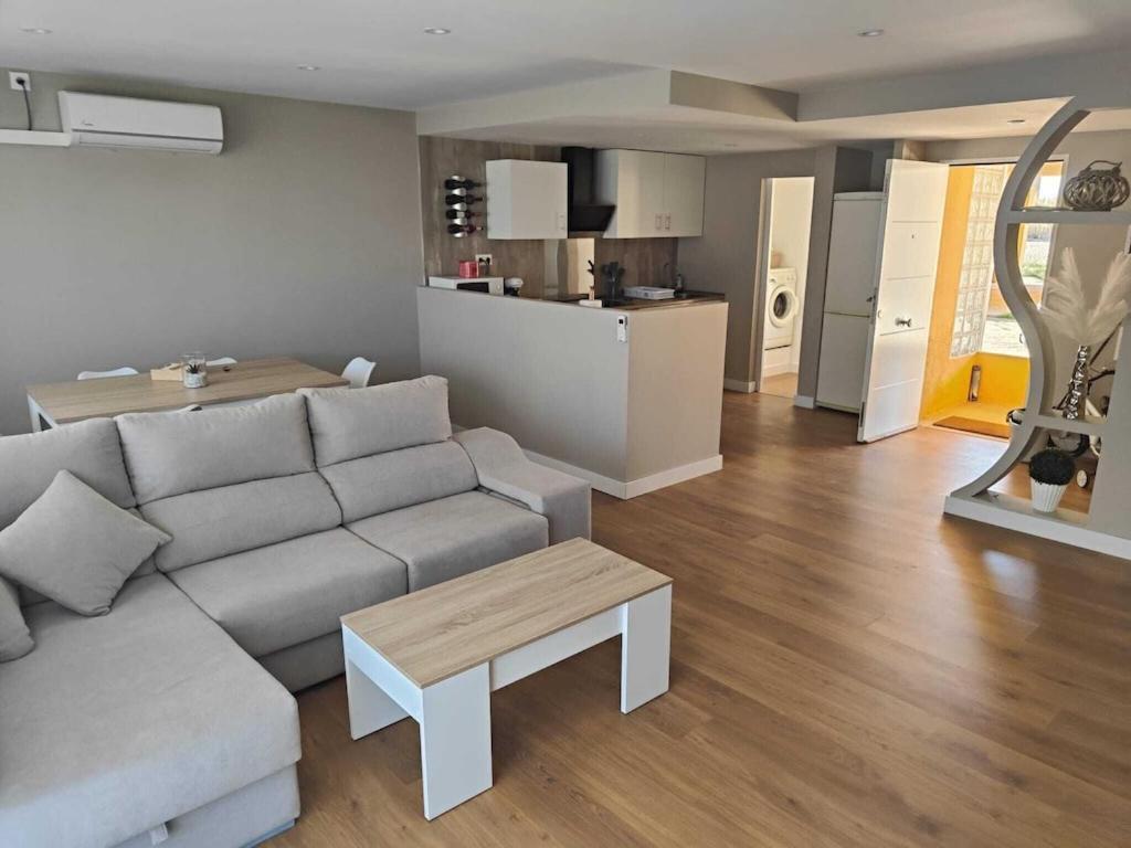 Superbe Appartement Terrasse Entierement Renove Au Bord De L'Ebre Deltebre Exterior foto